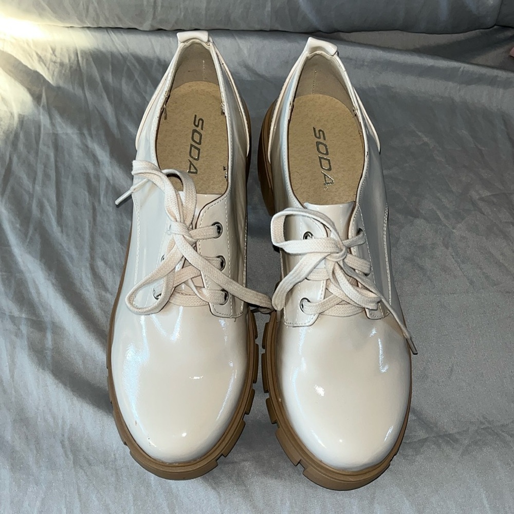 Soda Lace-Up Oxford Platform Casual Shoes Size 10 | Bone Faux Leather, L…